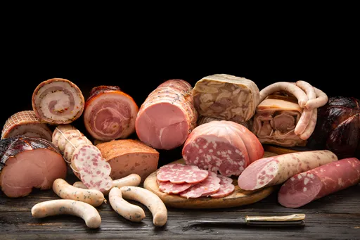 Разнообразие видов колбасных изделий: от классики до экзотики1718621148