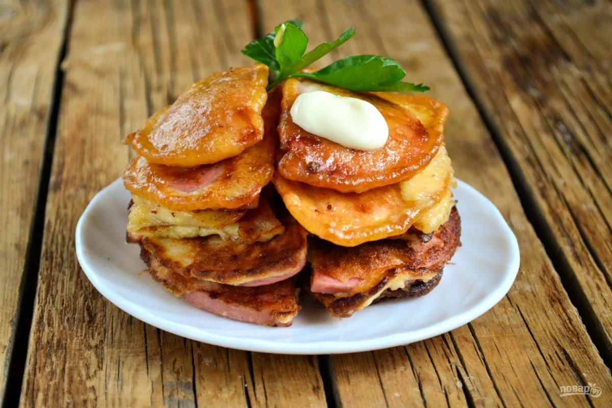 Колбаса в кляре1672240693